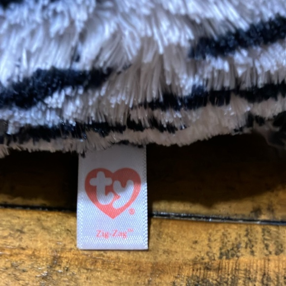 TY Beanie Boos | Zig zag the zebra medium size plush - Picture 7 of 8